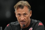 勒纳尔执教世界杯8战6败,但上届世界杯爆冷击败阿根廷